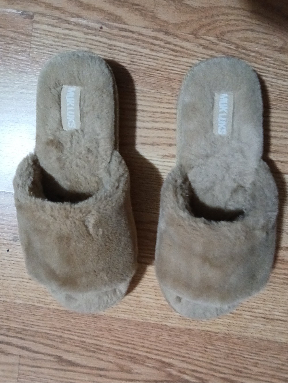 Mukluks Kirstey Platform Slide Slippers.